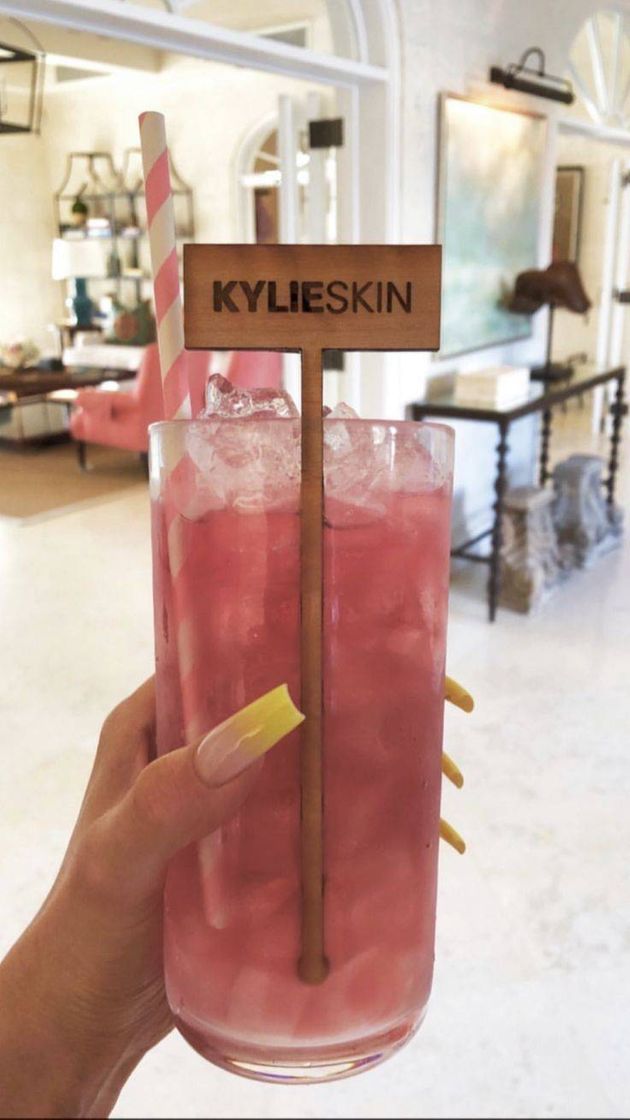 Fashion Kylie skin 💗