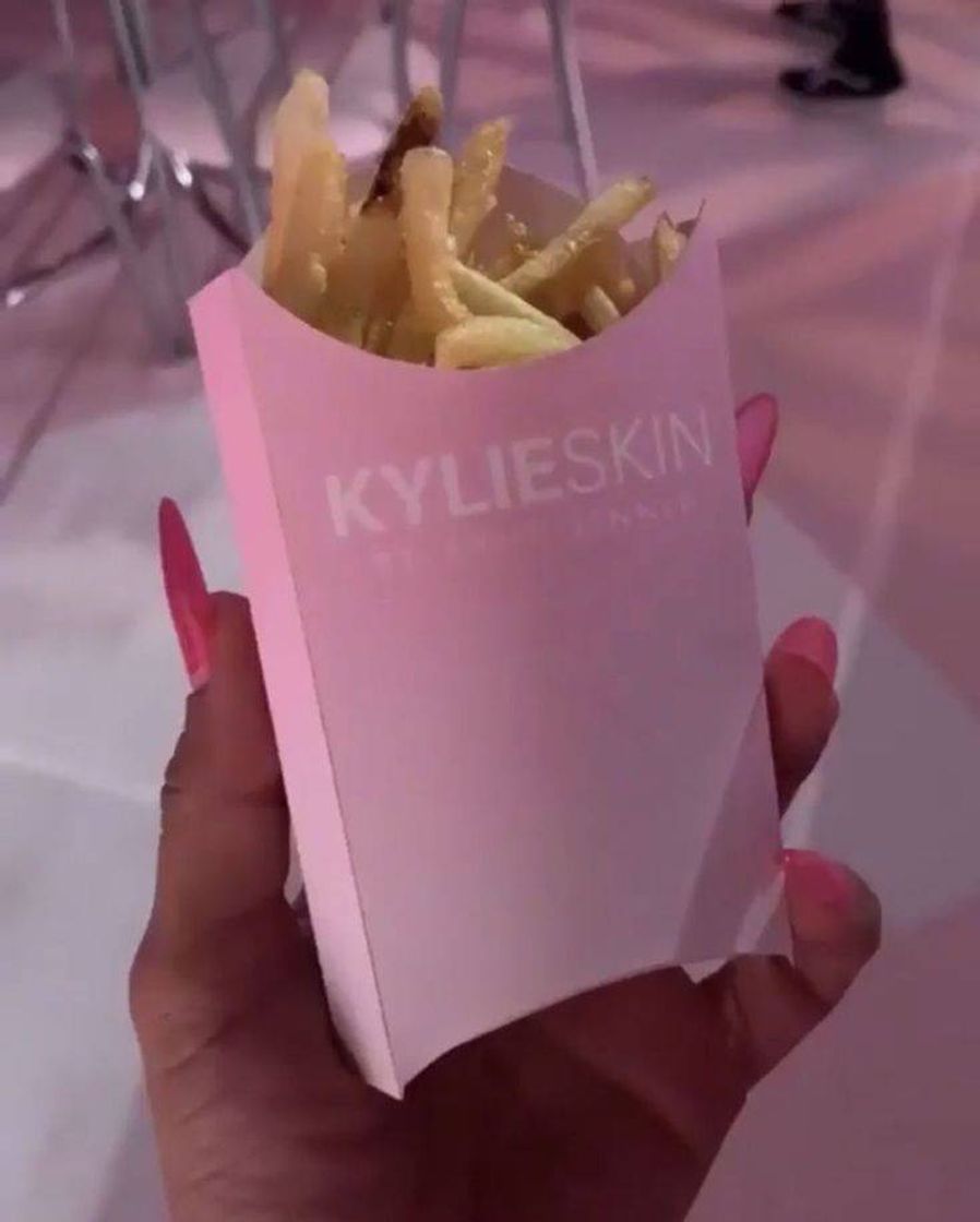 Fashion Kylie skin fries 🍟 