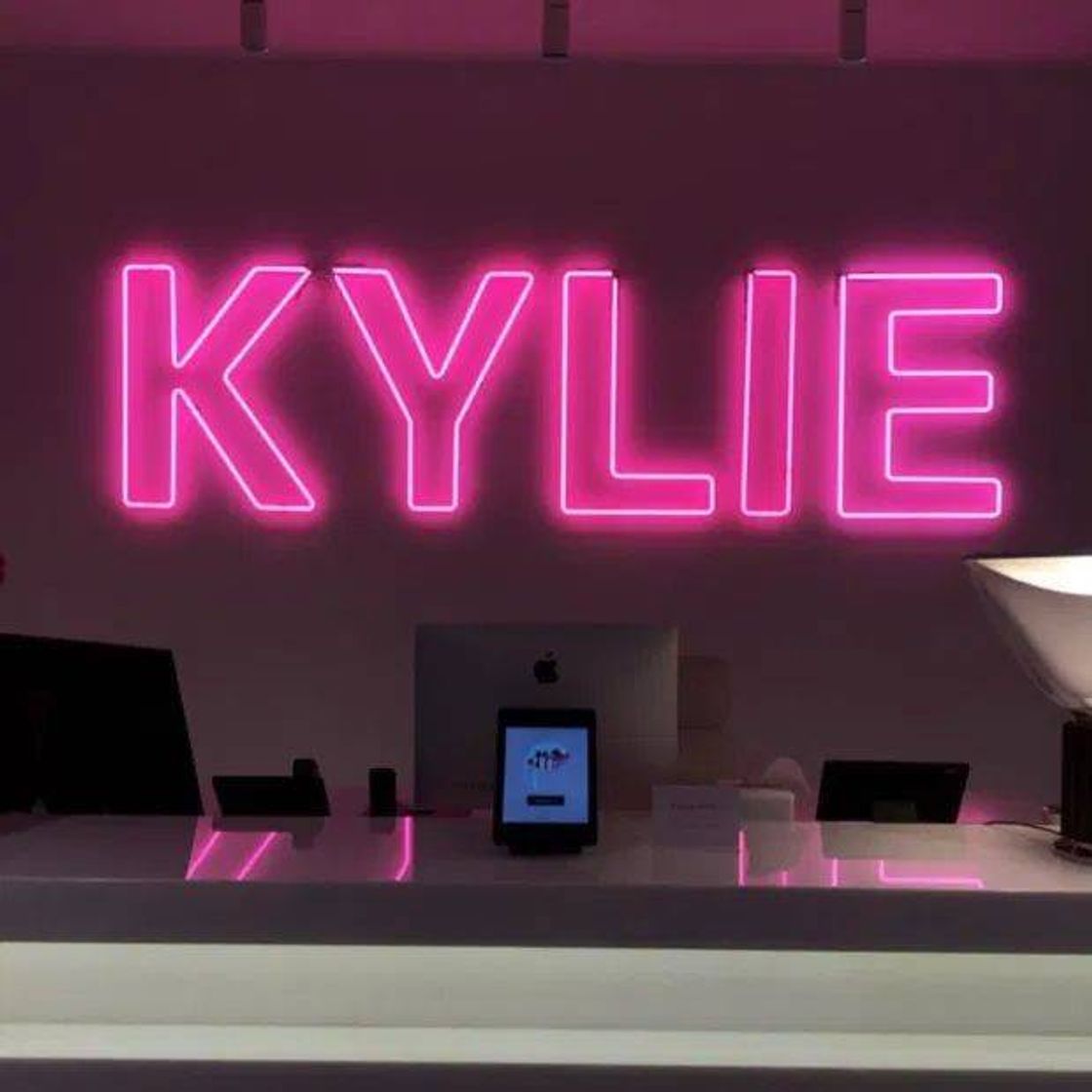 Fashion Kylie's company CEO ⚡