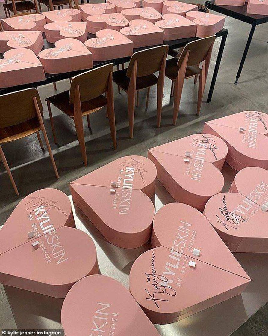 Social Kylie skin heart set 💗