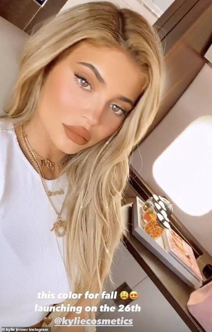 Fashion Blondie kylie 💛