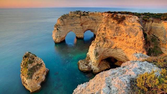 Place Praia da Marinha