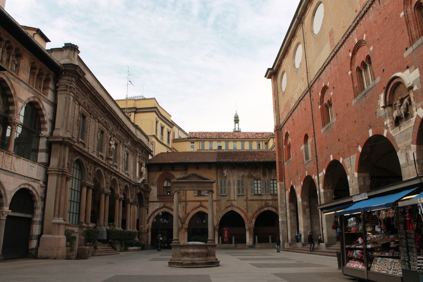 Place Piazza Mercanti