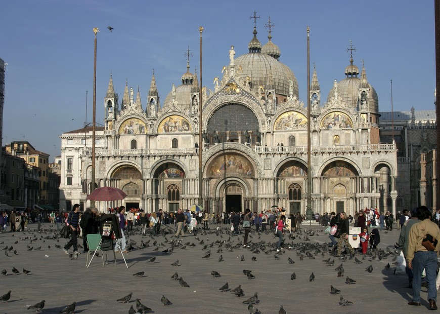 Place Basílica de San Marcos