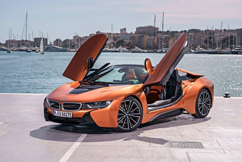 Social BMW i8 Roadster