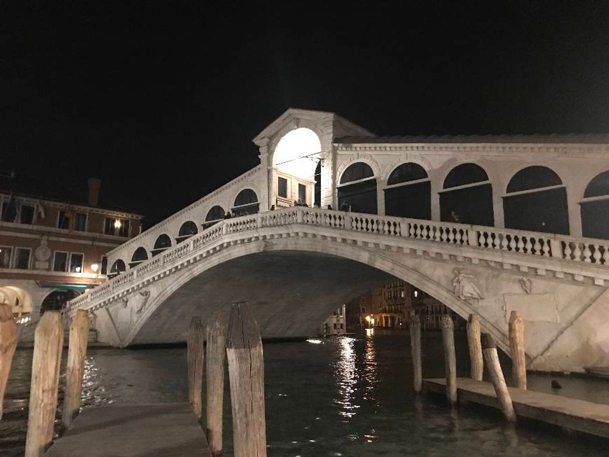 Lugar Puente de Rialto