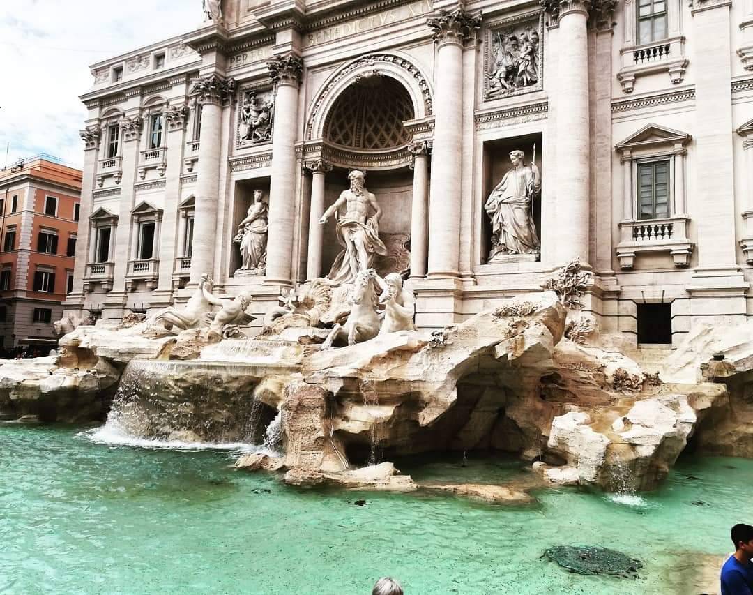 Place Fontana di Trevi