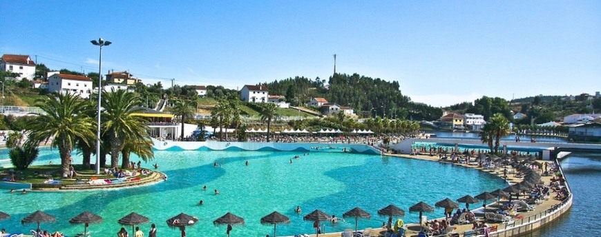 Moda Praia das rocas em Castanheira de Pera