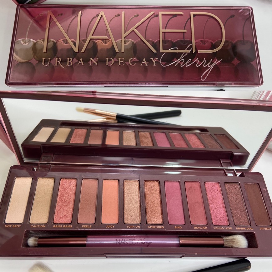 Product Urban Decay Naked Cherry Eyeshadow Palette