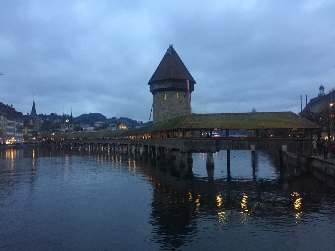 Place Suiza
