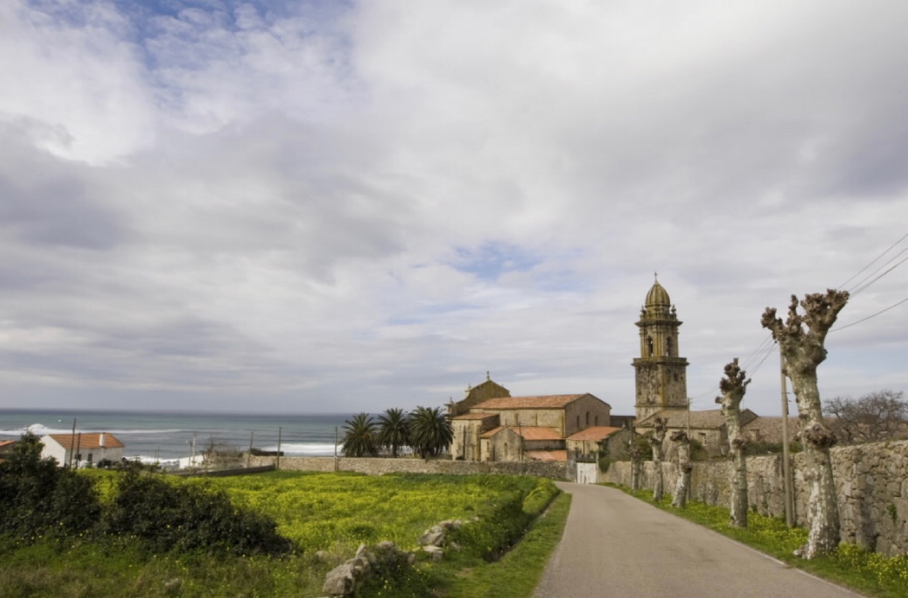 Lugar Mosteiro de Santa María de Oia‎