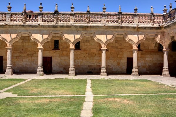 Place Patio de Escuelas