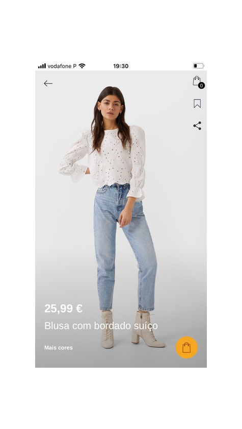 Products Blusa branca com bordado suíço