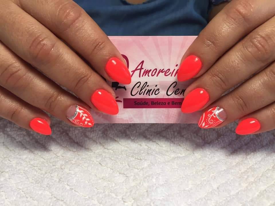 Moda Unhas amendoadas 