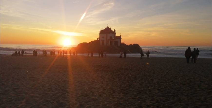 Lugar Capela do Senhor da Pedra - Miramar