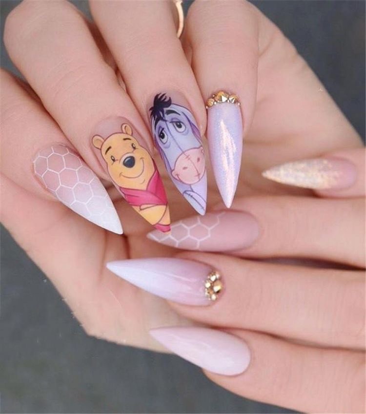 Moda Nails