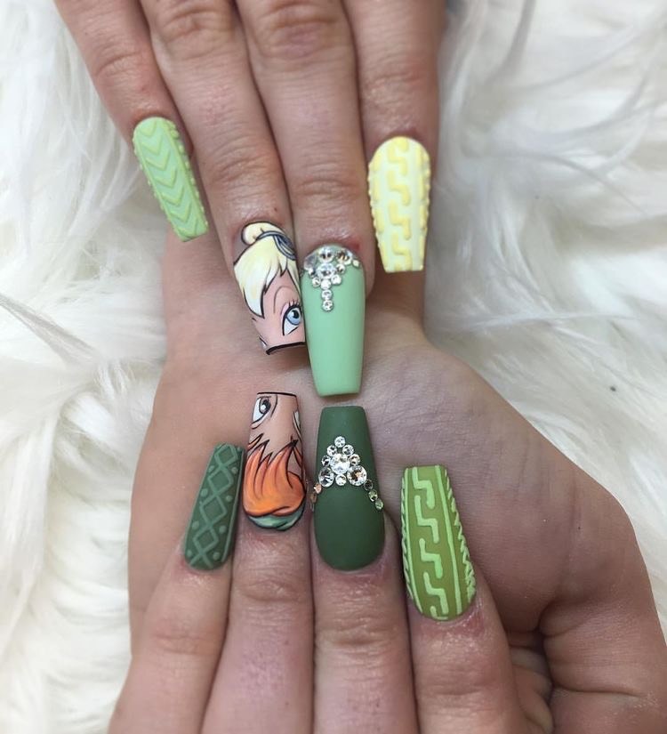 Moda Nails