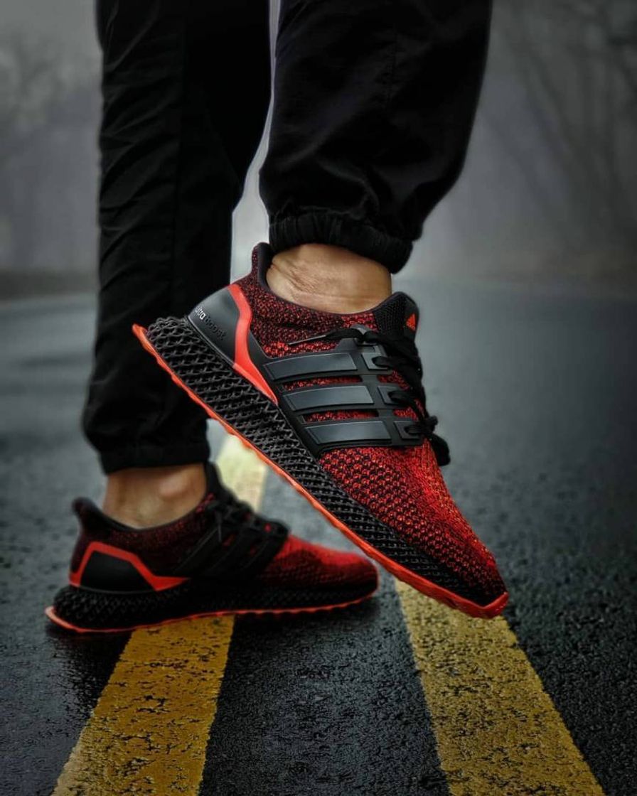 Social Adidas Ultra Runner 4D “Solar Red