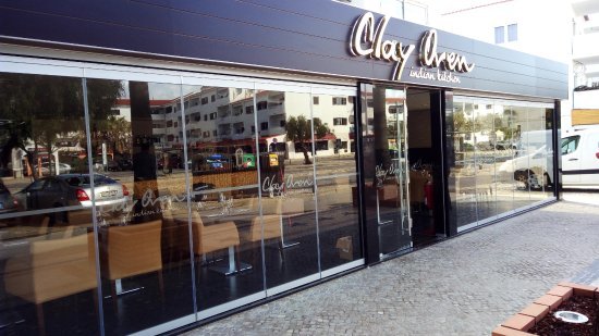 Restaurantes Clay Oven