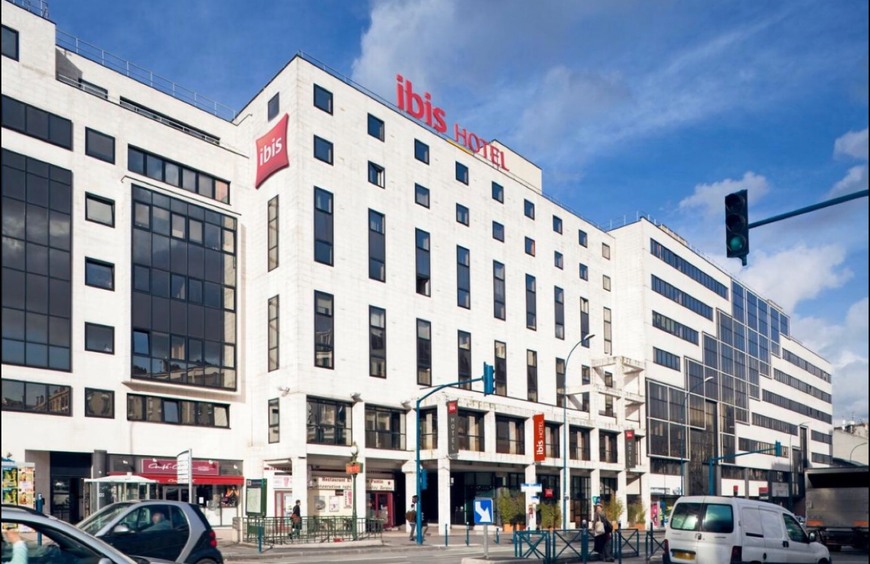 Lugares Hôtel ibis Paris Pantin Eglise