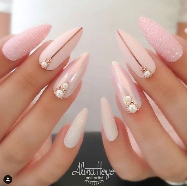 Moda Nails