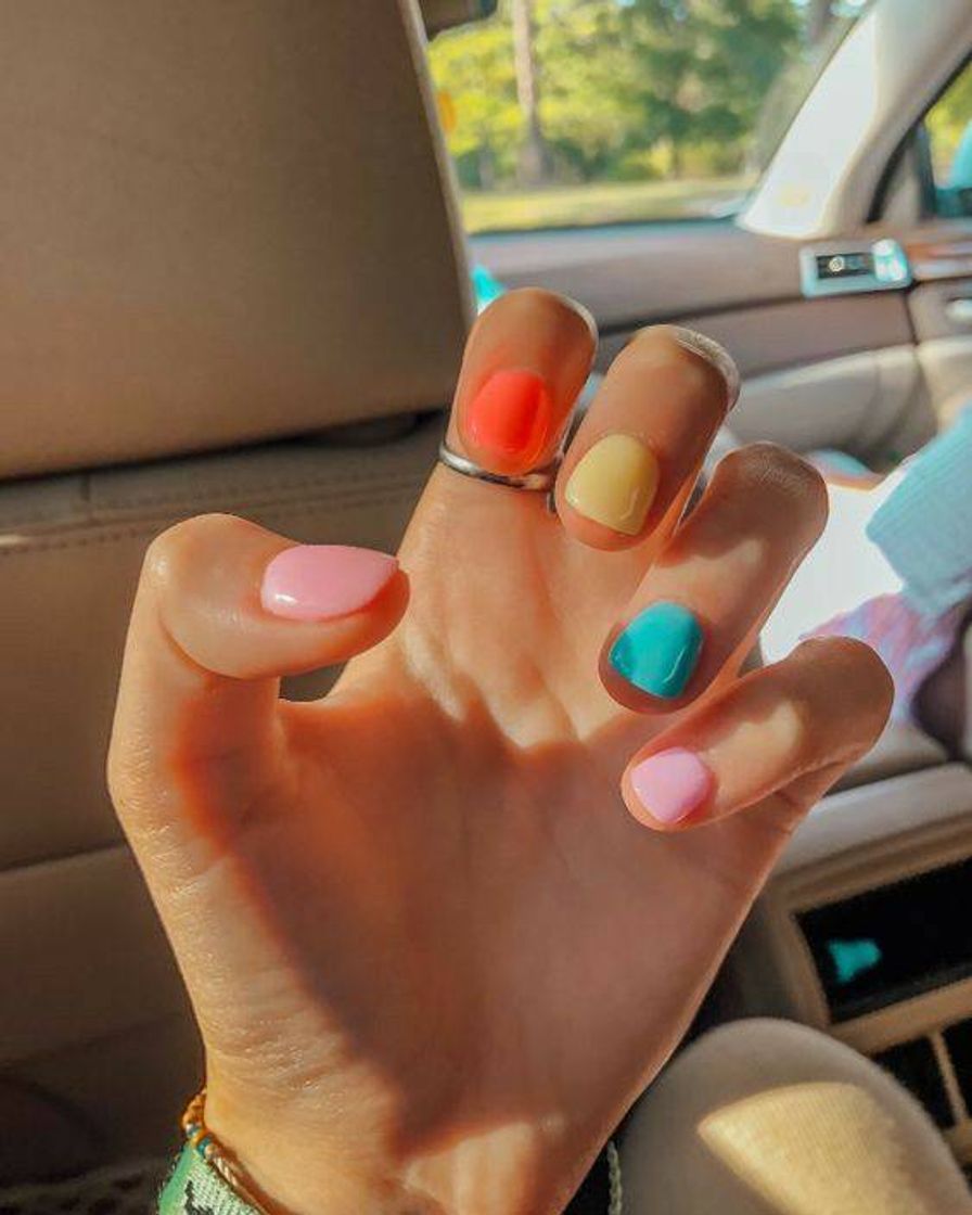 Moda Unhas coloridas