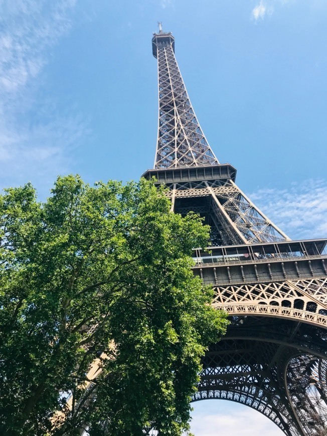 Place Torre Eiffel