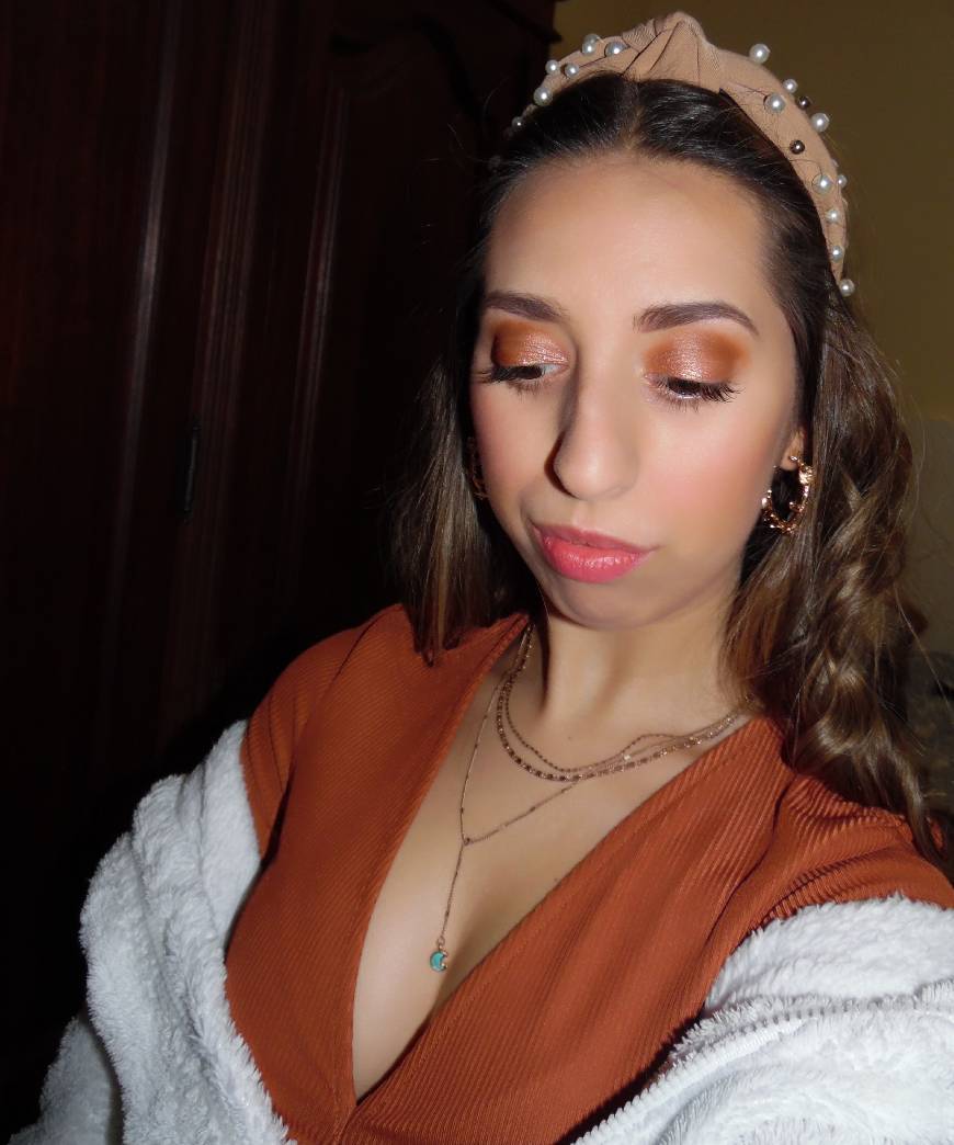 Social Benefit Hoola Lite Bronzer