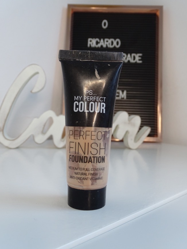 Social Perfect Finish Foundation 