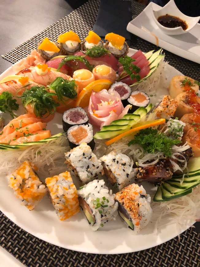 Restaurantes Akari Sushi Lounge