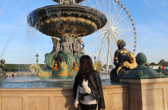 Place Fontaine des Mers