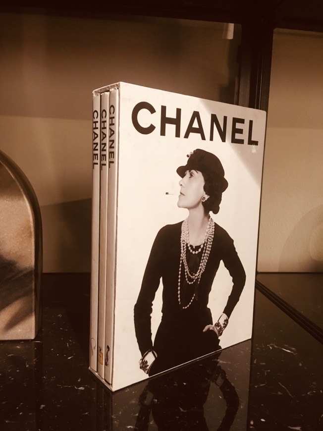 Book Chanel. Set of 3