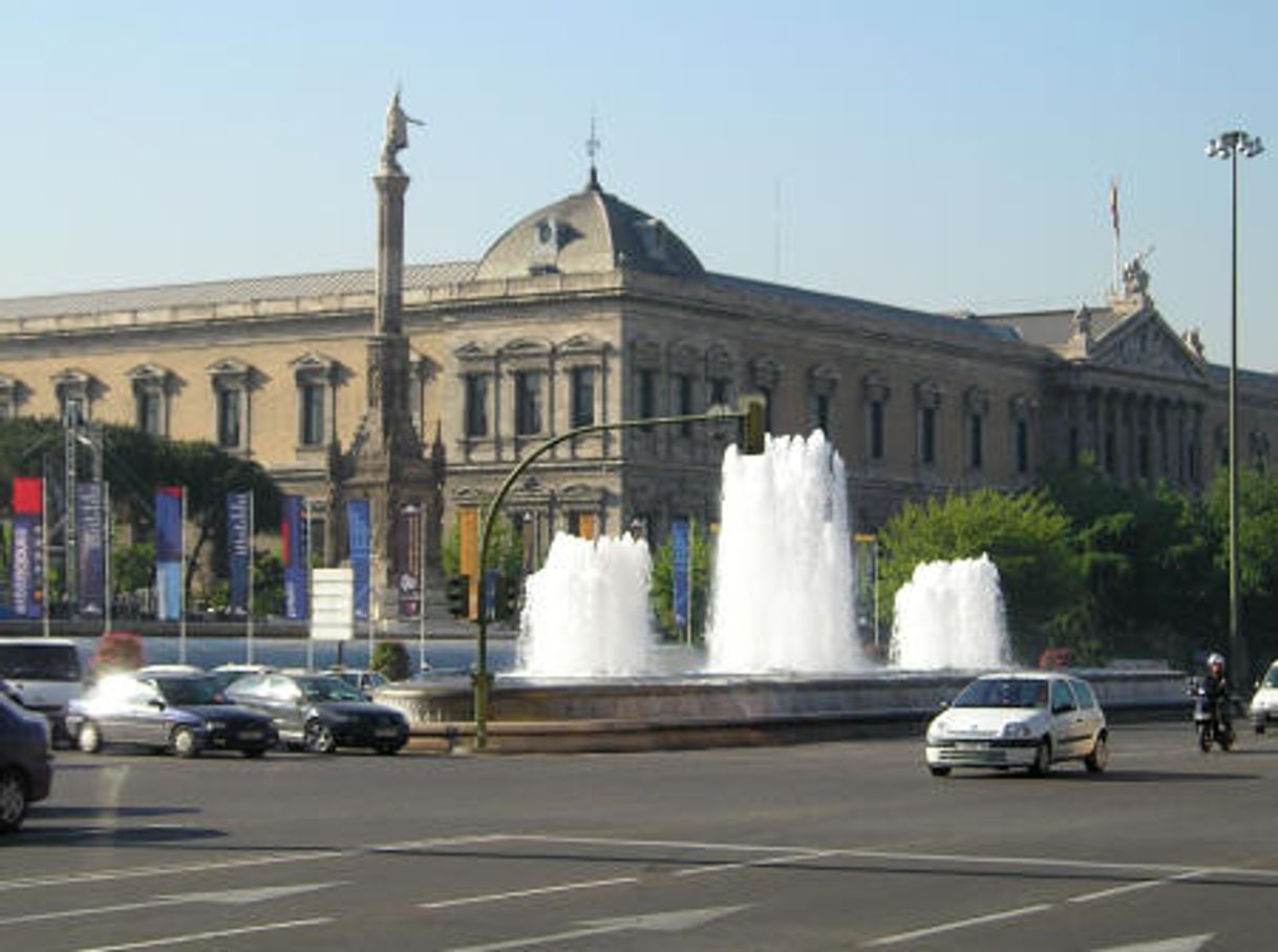 Lugares Plaza de Colón