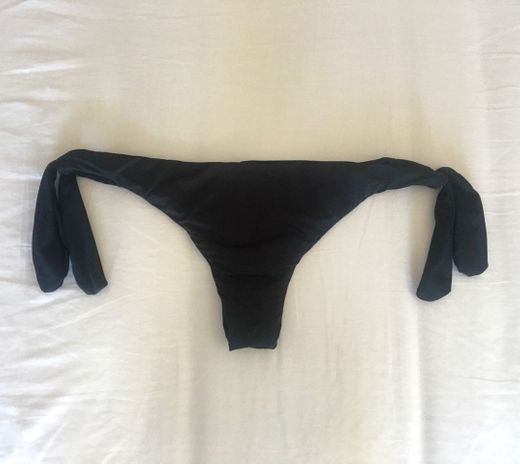 Tezenis- Simple black bikini bottom