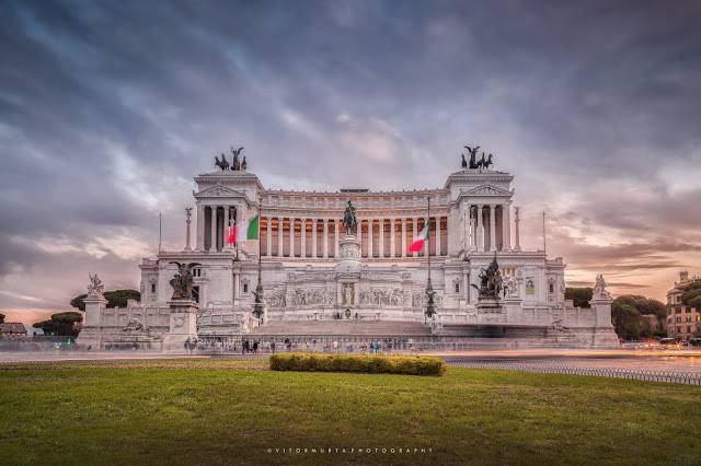 Place Monumento a Víctor Manuel II