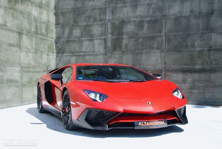 Moda Lamborghini Aventador LP750-4 SV 1 di 600