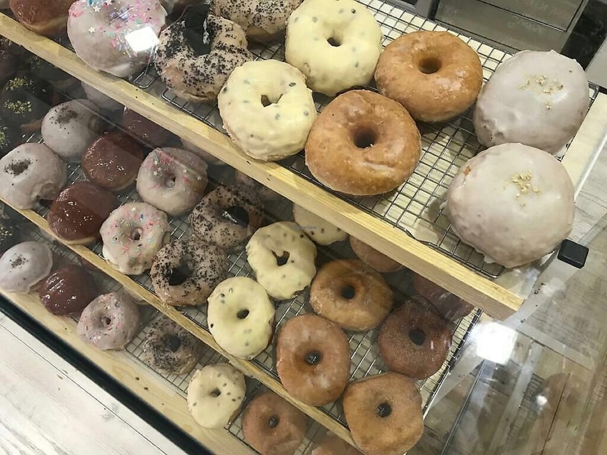 Lugar Delish Vegan Doughnuts