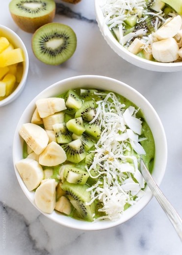 Kiwi Smoothie Bowl