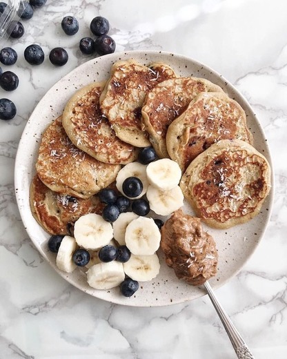 Mini Panquecas de Aveia e Banana, Banana Mirtilos e Côco