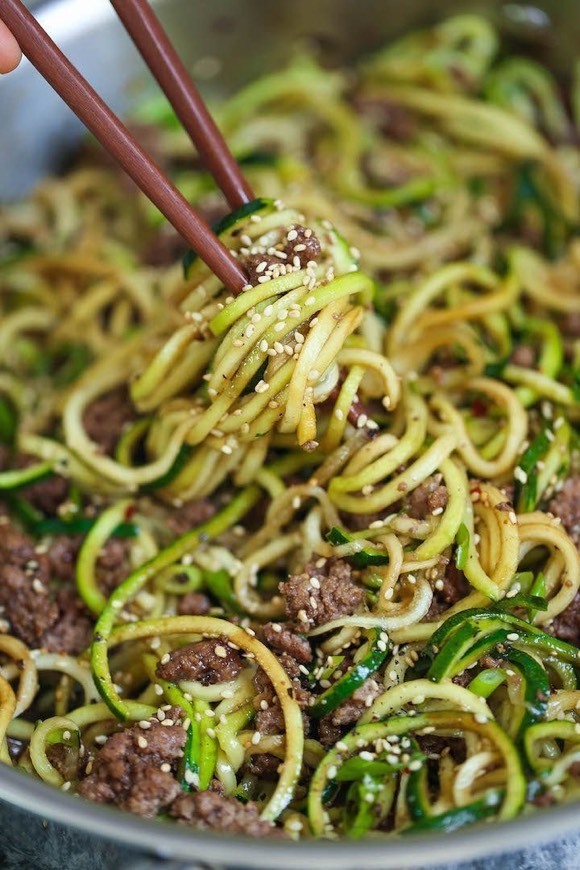 Moda Noodles de courgete com carne picada 