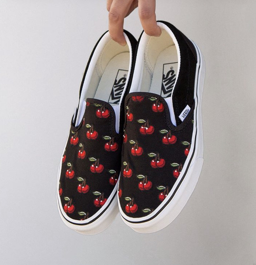 Moda Slip On || Cherries 🍒