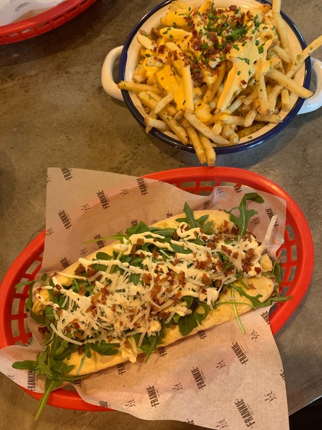 Restaurantes Frankie Hot Dogs