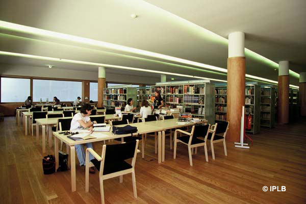 Place Biblioteca Municipal Almeida Garrett