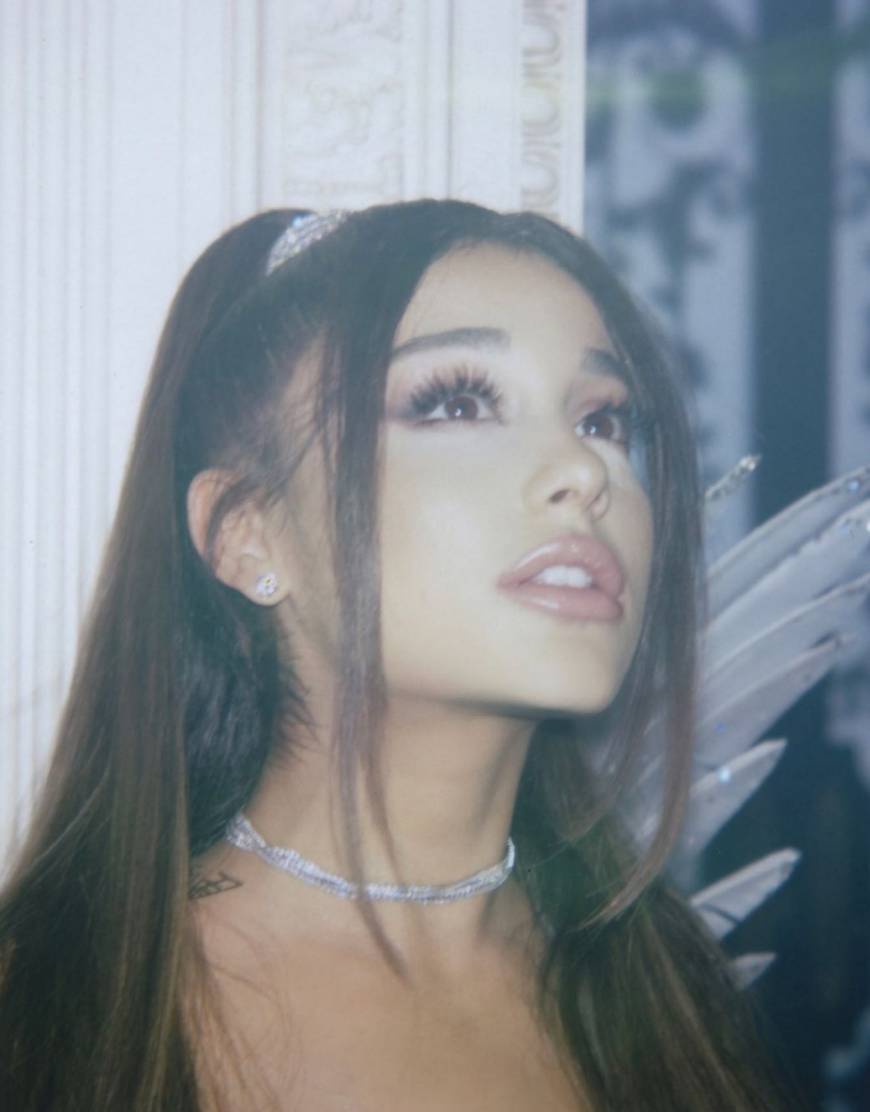 Social Ariana Grande