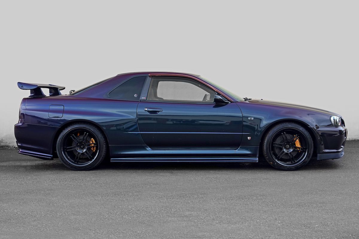 Social Nissan Skyline gtr