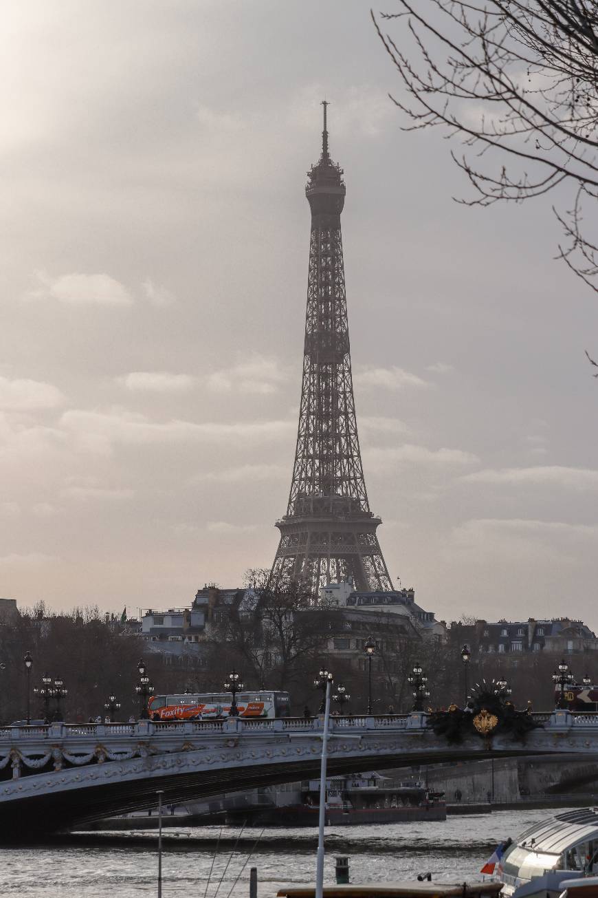 Place Torre Eiffel