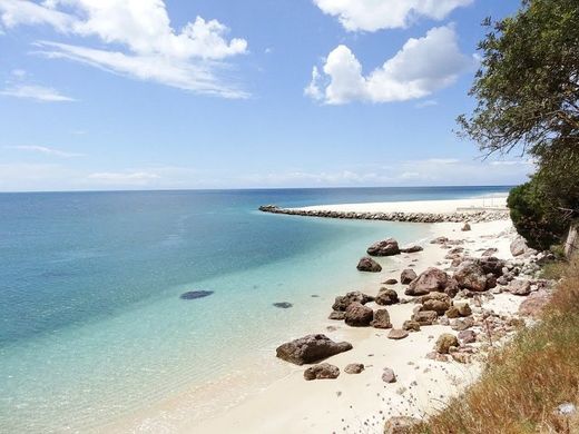 Praia da Figueirinha