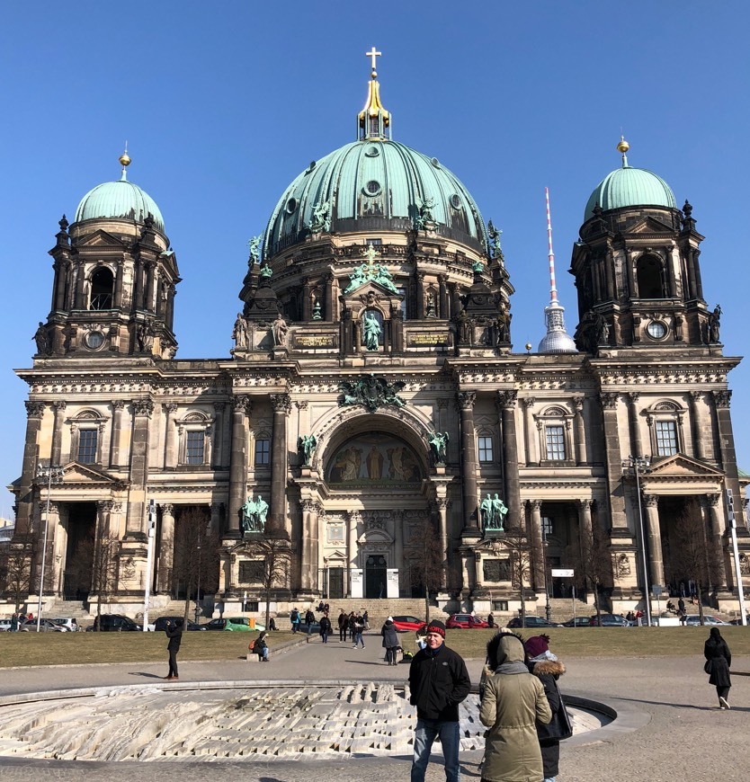 Lugar Catedral de Berlín