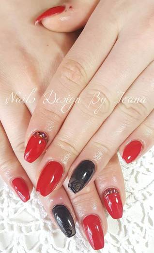 Red & black nails