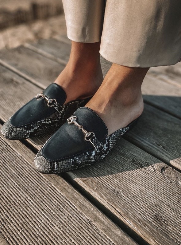 MULES RARUS 